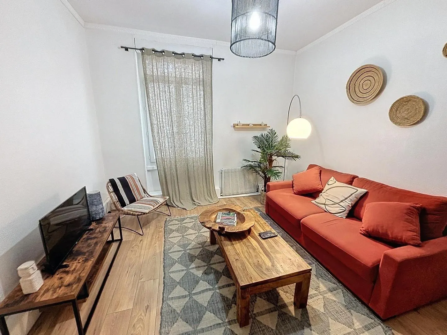 Appartement Le Charme Des Jacobins - 200 M Du Capitole à Toulouse 0*,  France